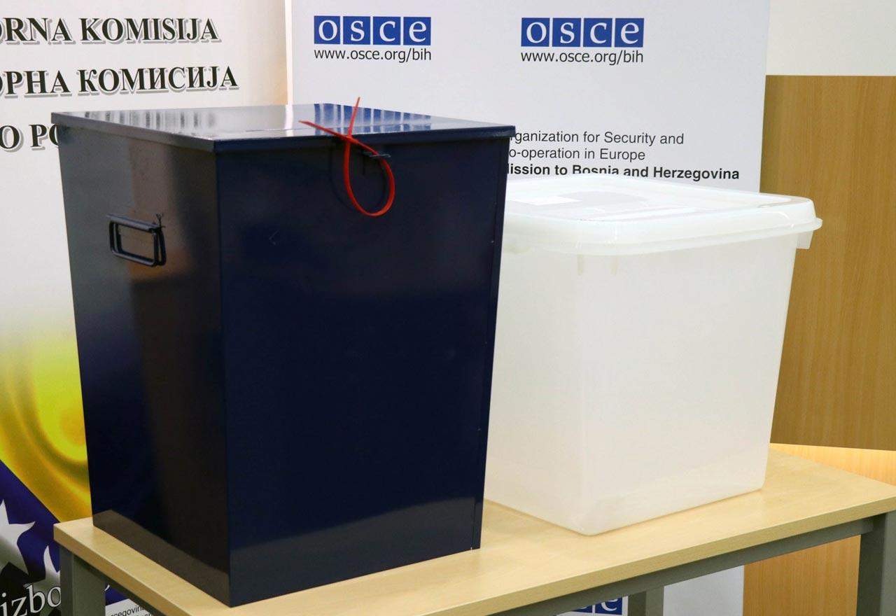 Više od 1.300 birača u BiH ima više od stotinu godina