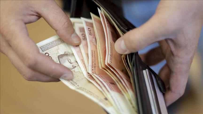 Najveća prosječna plata u BiH u januaru iznosila 1.604 KM, a najniža 689 KM Najveća prosječna plata u BiH u januaru iznosila 1.604 KM, a najniža 689 KM