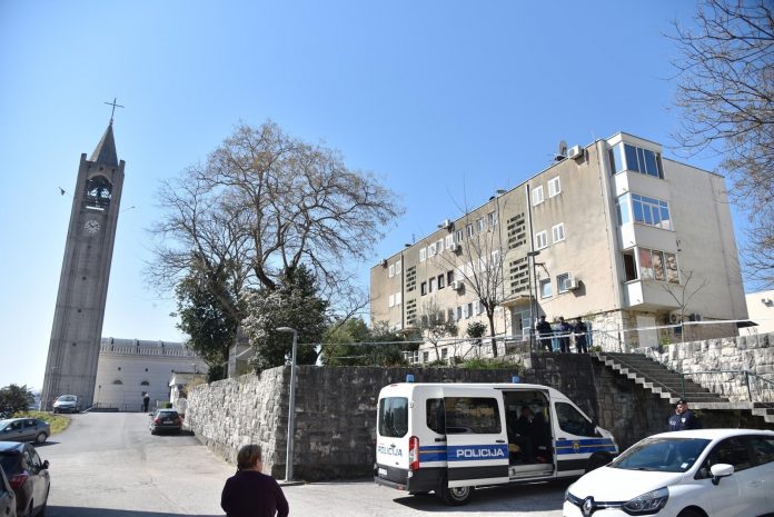 Ubojica u Pločama ubio brata, a zatim i 15-godišnjaka