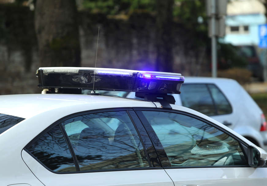 DOBOJLIJA UHAPŠEN ZBOG DROGE Policija pretresla stan, našla 14 pakovanja “spida” DOBOJLIJA UHAPŠEN ZBOG DROGE Policija pretresla stan, našla 14 pakovanja “spida”