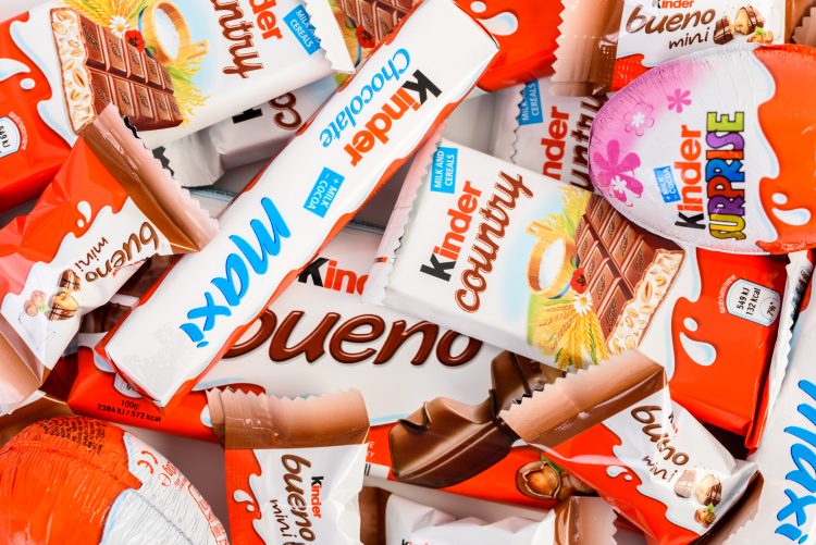 Sa tržišta BiH povlače se Kinderove čokoladne bombone zbog pojave salmonele u Evropi Sa tržišta BiH povlače se Kinderove čokoladne bombone zbog pojave salmonele u Evropi