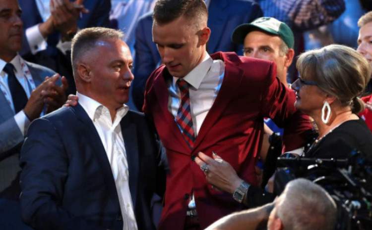 Otac Džanana Muse za "Avaz": Doktori su se iznenadili, hvala Bogu moj sin se probudio i prije nego su predviđali Otac Džanana Muse za "Avaz": Doktori su se iznenadili, hvala Bogu moj sin se probudio i prije nego su predviđali