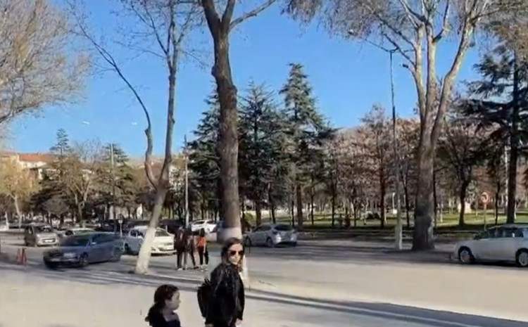 Snažan zemljotres pogodio Tursku: Građani istrčali na ulice