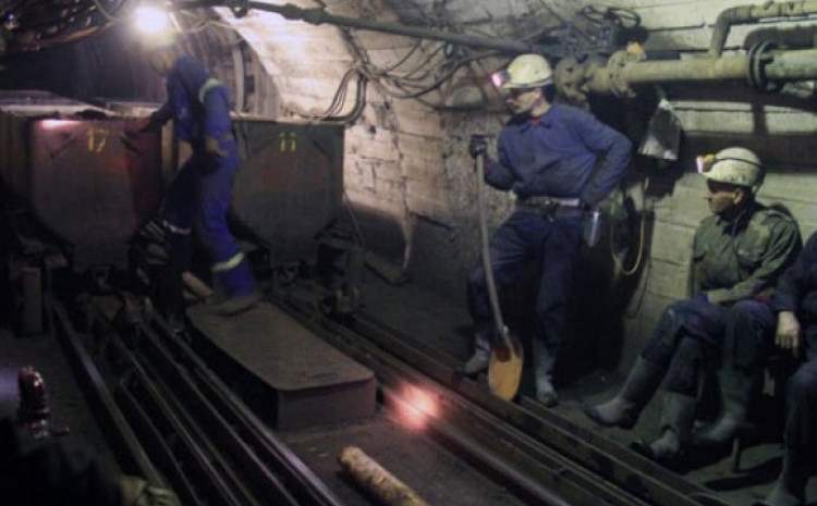 Novi bunt: Zenički rudari odbili sići u jamu, šta je s plaćom?