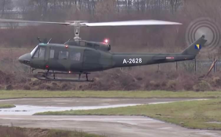 Prevrnuo se helikopter Oružanih snaga BiH: Niko nije povrijeđen Prevrnuo se helikopter Oružanih snaga BiH: Niko nije povrijeđen