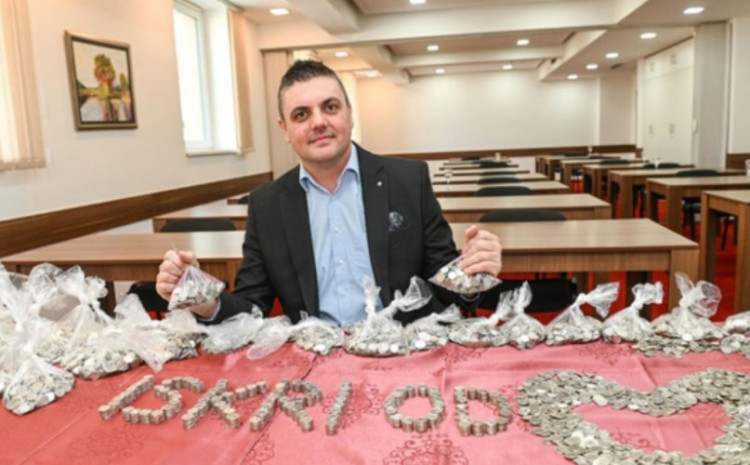 Banjalučki konobar ušteđevinu od 20.000 kovanica poklonio oboljeloj djeci