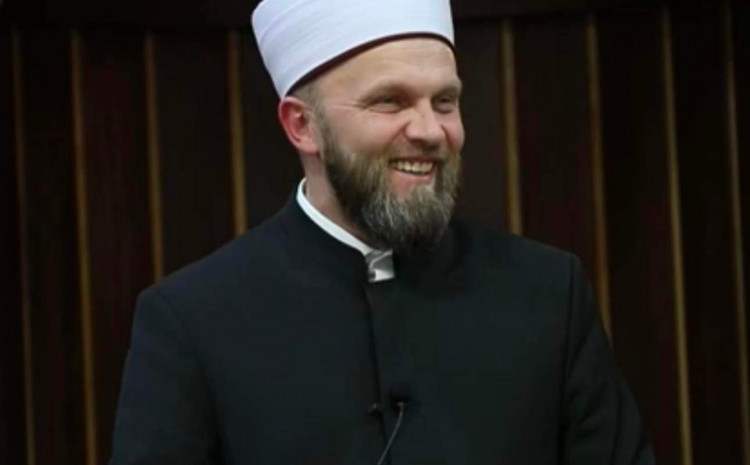 Šerif ef. Delić za "Avaz": Bosno moja, zemljo sveta, neka te Allah čuva do Sudnjeg dana Šerif ef. Delić za "Avaz": Bosno moja, zemljo sveta, neka te Allah čuva do Sudnjeg dana