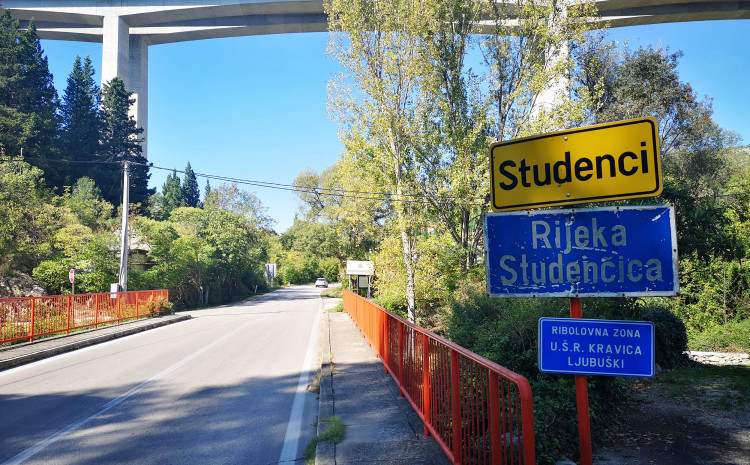 Detalji tragedije kod Ljubuškog: Muškarci koji su nađeni mrtvi su braća Detalji tragedije kod Ljubuškog: Muškarci koji su nađeni mrtvi su braća
