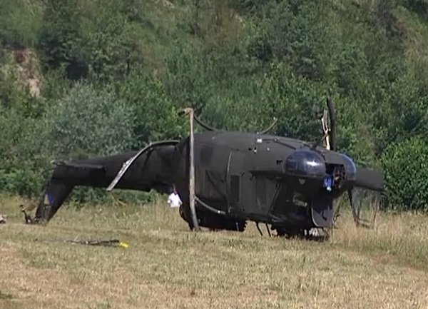 (FOTO+VIDEO) Pojavili se snimci prevrnutog helikoptera u Visokom: Otkriveni detalji o šteti i povrijeđenima (FOTO+VIDEO) Pojavili se snimci prevrnutog helikoptera u Visokom: Otkriveni detalji o šteti i povrijeđenima