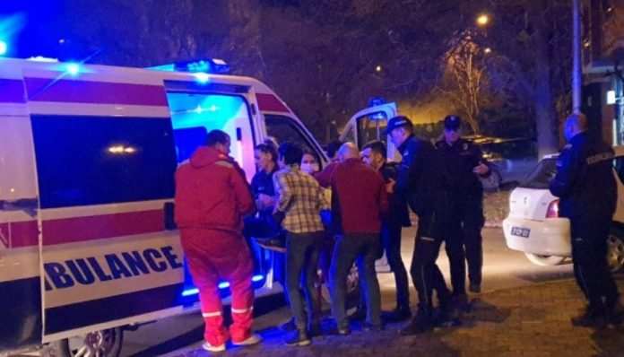 Tinejdžer (17) došao iz škole i objesio se u dvorištu kuće Tinejdžer (17) došao iz škole i objesio se u dvorištu kuće