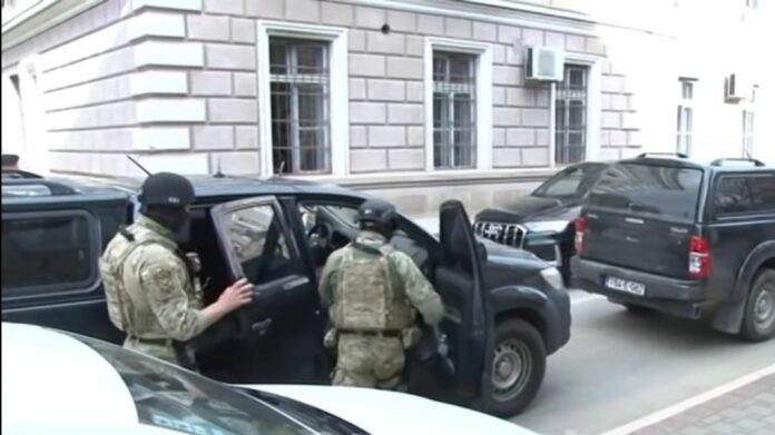MUP RS HAPSI BOŠNJAKE U RS-U: TRAŽILI SE AUTOMATI KOJIH NIJE BILO, PORODICE UZNEMIRENE MUP RS HAPSI BOŠNJAKE U RS-U: TRAŽILI SE AUTOMATI KOJIH NIJE BILO, PORODICE UZNEMIRENE