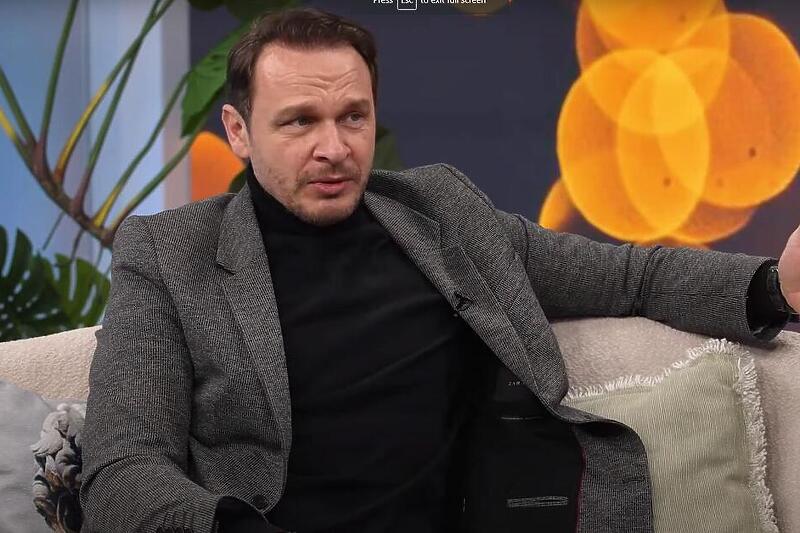 Enis Bešlagić: Teško je zabaviti ljude koji su generalno nesretni i pod stresom Enis Bešlagić: Teško je zabaviti ljude koji su generalno nesretni i pod stresom
