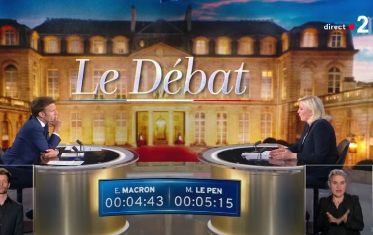 Macron: Le Pen rizikuje ‘građanski rat’ ako zabrani hidžab u Francuskoj Macron: Le Pen rizikuje ‘građanski rat’ ako zabrani hidžab u Francuskoj