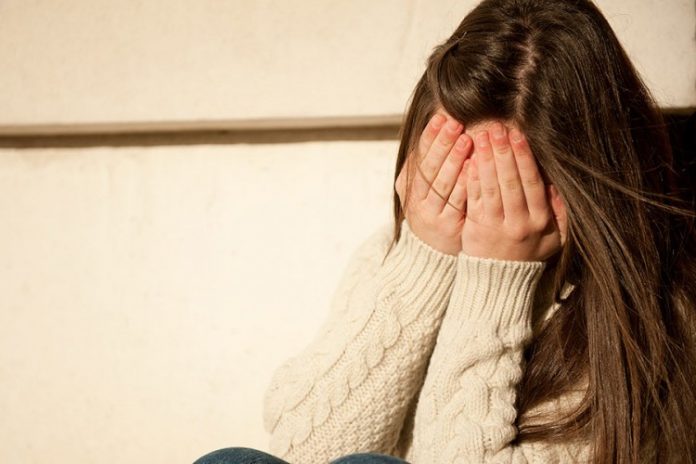 TODOR ZBOG OBLJUBE DJEVOJČICE (12) OSUĐEN NA GODINU DANA ZATVORA TODOR ZBOG OBLJUBE DJEVOJČICE (12) OSUĐEN NA GODINU DANA ZATVORA