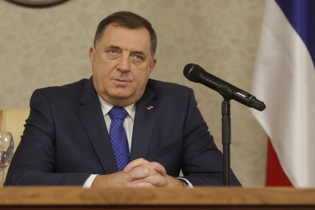 Dodik: Tražit ću da svi Srbi u RS dobiju državljanstvo Srbije Dodik: Tražit ću da svi Srbi u RS dobiju državljanstvo Srbije