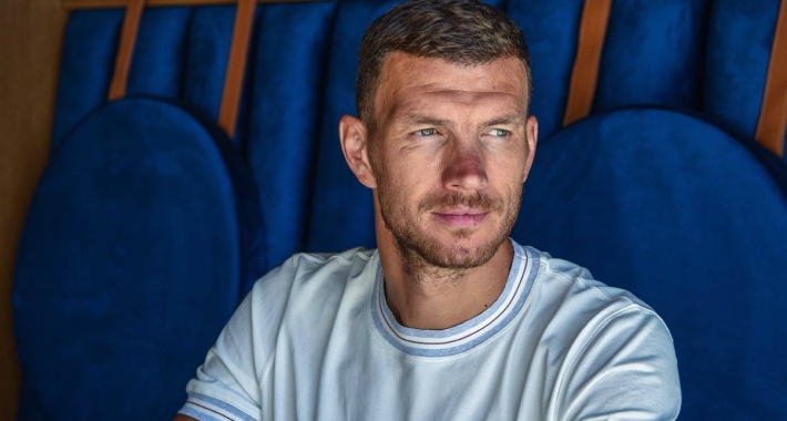 Džeko podsjetio na opsadu Sarajeva: Rat nikome nije donio ništa dobro, mi to najbolje znamo Džeko podsjetio na opsadu Sarajeva: Rat nikome nije donio ništa dobro, mi to najbolje znamo