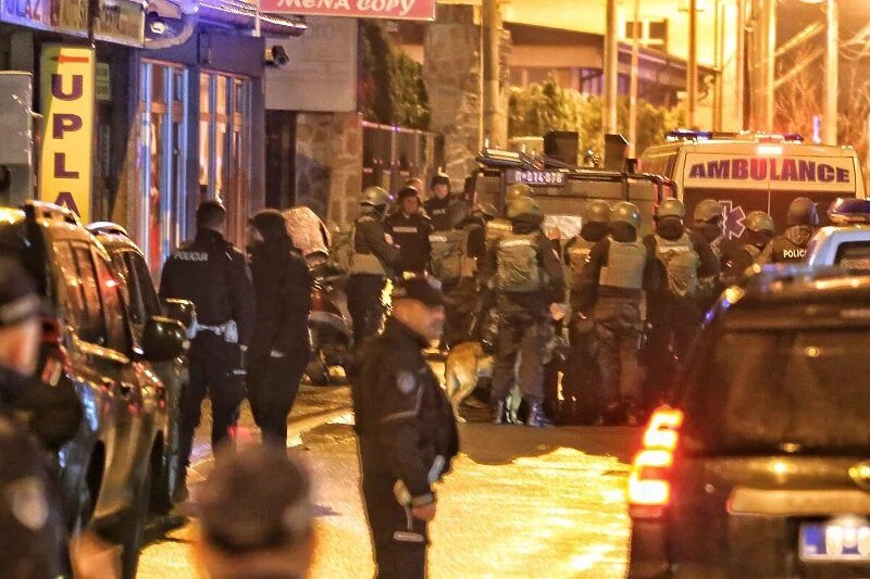 Epilog talačke krize u Novom Pazaru: Otac koji je pucao u sina izvršio samoubistvo Epilog talačke krize u Novom Pazaru: Otac koji je pucao u sina izvršio samoubistvo