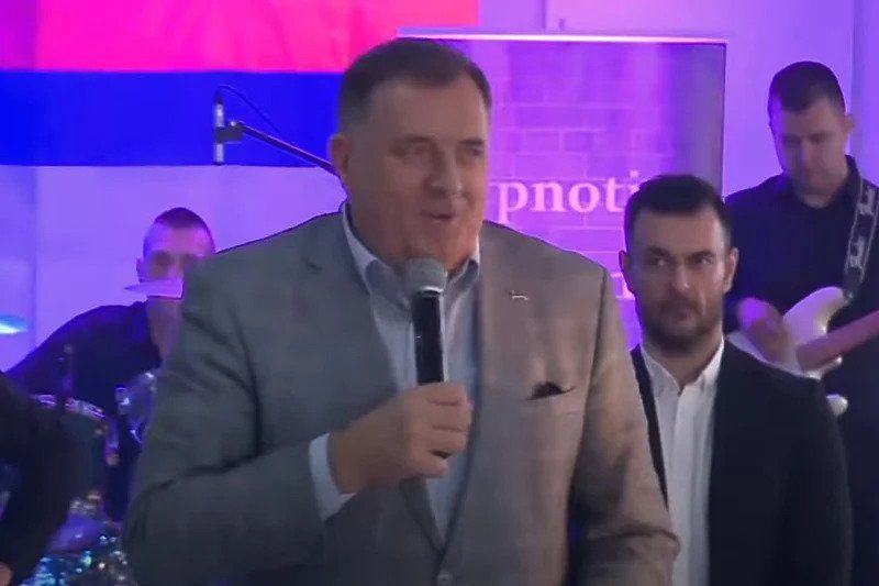 Dodik otkrio karte: Živjela Srbija, živjela Rusija, živjela Republika Srpska Dodik otkrio karte: Živjela Srbija, živjela Rusija, živjela Republika Srpska