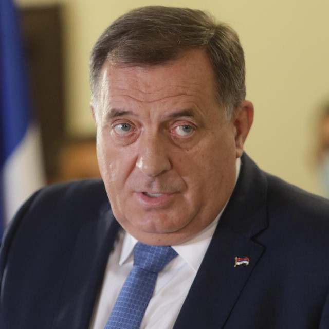 Njemačka Dodika sankcioniše konkretno: U RS-u obustavljaju četiri projekta vrijedna 105 miliona eura Njemačka Dodika sankcioniše konkretno: U RS-u obustavljaju četiri projekta vrijedna 105 miliona eura