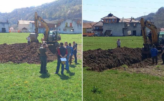 U dvorištu nane Fate Orlović počela potraga za posmrtnim ostacima U dvorištu nane Fate Orlović počela potraga za posmrtnim ostacima