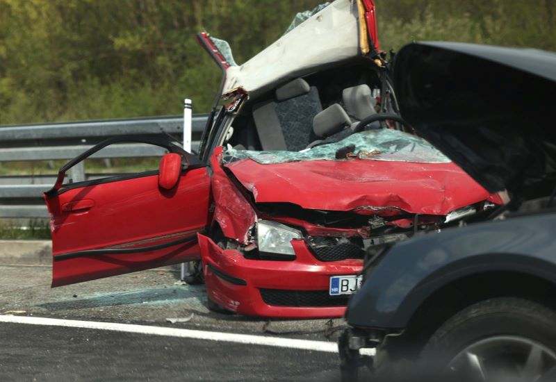 Stravične slike nakon nesreće na autoputu kod Zagreba u kojoj je poginula jedna osoba Stravične slike nakon nesreće na autoputu kod Zagreba u kojoj je poginula jedna osoba