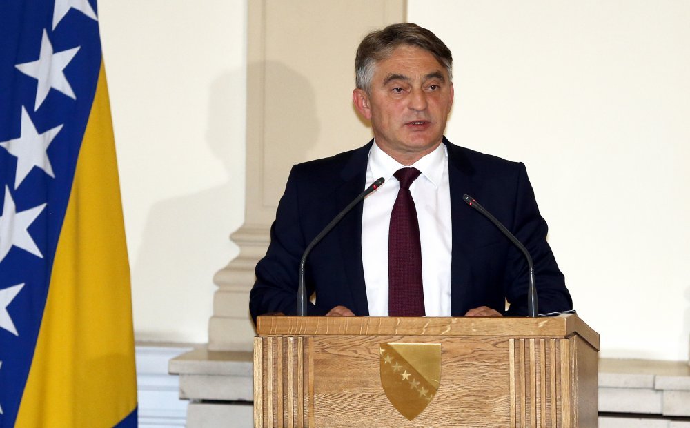 Komšić uspješno operisan na KCUS-u, započeo s oporavkom Komšić uspješno operisan na KCUS-u, započeo s oporavkom