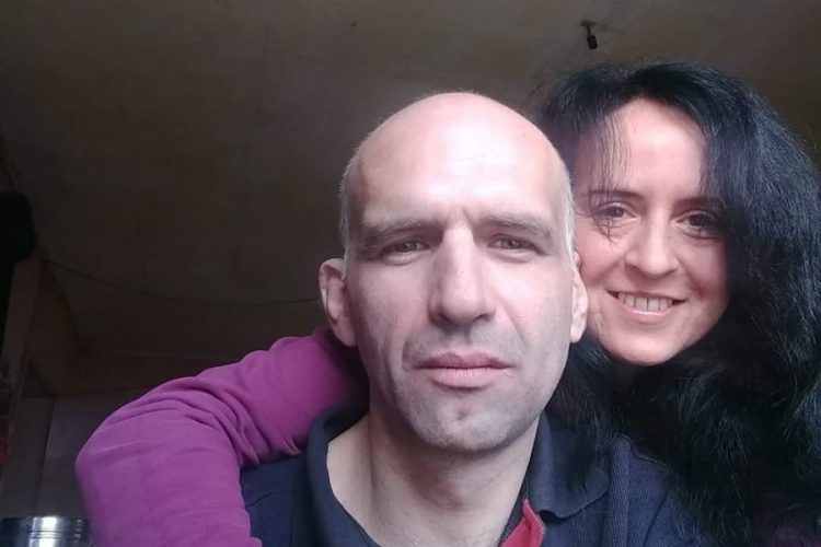Stravično ubistvo u Srbiji: Žena muža isjekla motornom testerom na spavanju