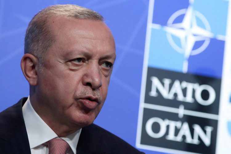 “Sultan“ je blokirao ulazak Finske i Švedske u NATO i ima tri razloga za to “Sultan“ je blokirao ulazak Finske i Švedske u NATO i ima tri razloga za to