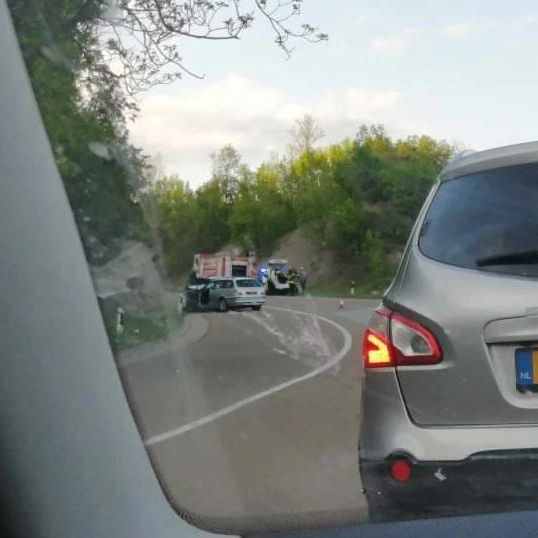 JEZIV PRIZORI S MJESTA NESREĆE U KOJOJ JE STRADALA TRUDNICA “ODVEZALA JE POJAS DA DJETETU DA FLAŠICU” JEZIV PRIZORI S MJESTA NESREĆE U KOJOJ JE STRADALA TRUDNICA “ODVEZALA JE POJAS DA DJETETU DA FLAŠICU”