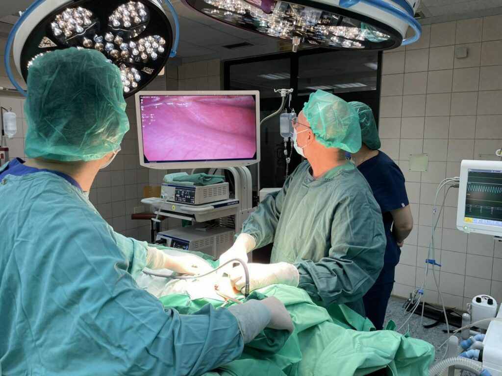 U Općoj bolnici Tešanj urađena prva uniportal biopsija pluća U Općoj bolnici Tešanj urađena prva uniportal biopsija pluća