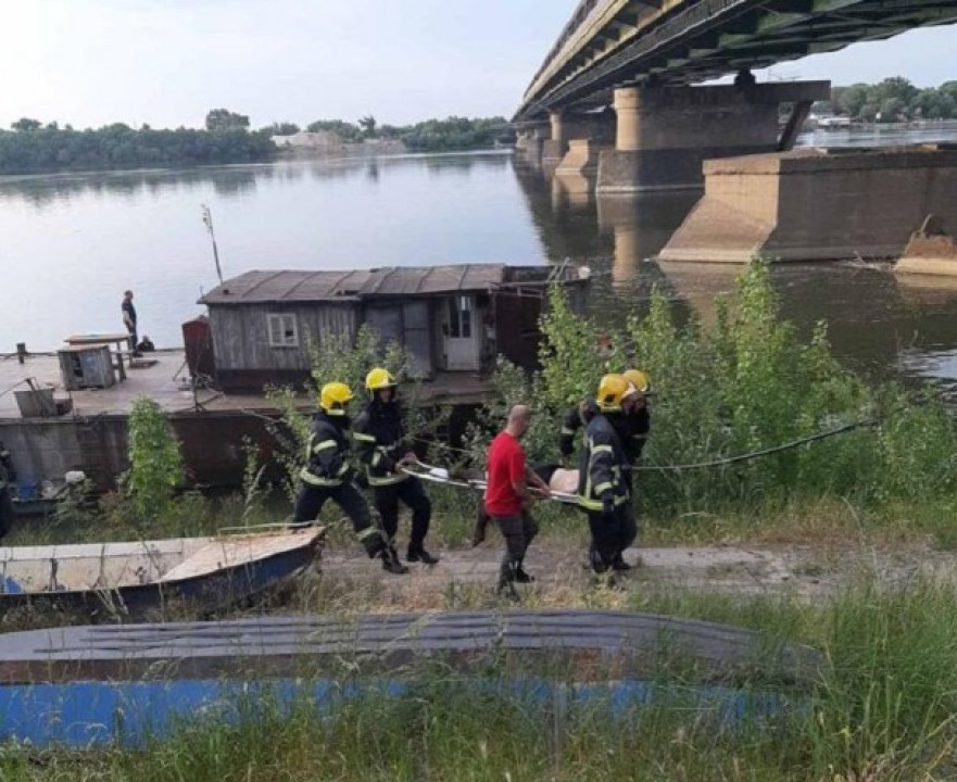 Dvoje mrtvih u stravičnom udesu: Izvlače tijela iz rijeke Dvoje mrtvih u stravičnom udesu: Izvlače tijela iz rijeke