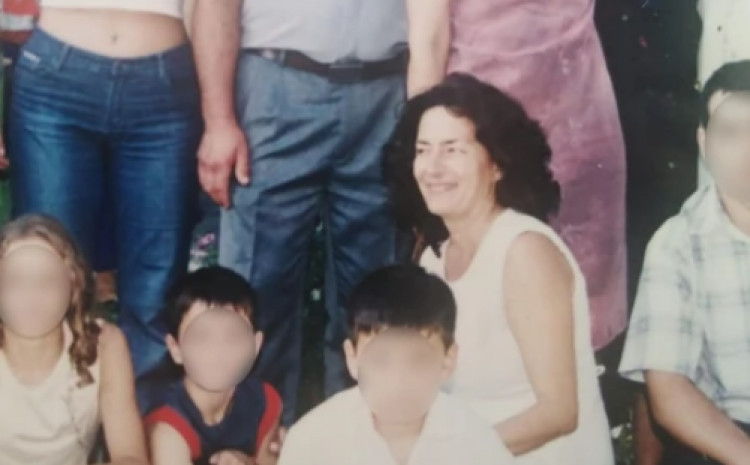 Pio s komšinicom kafu, pa je zaklao: Sakrio se u špajz dok je policija vršila uviđaj Pio s komšinicom kafu, pa je zaklao: Sakrio se u špajz dok je policija vršila uviđaj