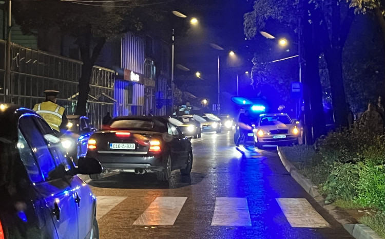 Saobraćajna nesreća u Zenici: Teško povrijeđena maloljetna pješakinja Saobraćajna nesreća u Zenici: Teško povrijeđena maloljetna pješakinja