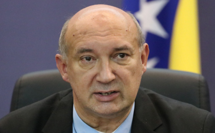 Drljača: Dom naroda Parlamenta FBiH sutra glasa o zakonu o materijalnoj podršci porodicama sa djecom Drljača: Dom naroda Parlamenta FBiH sutra glasa o zakonu o materijalnoj podršci porodicama sa djecom