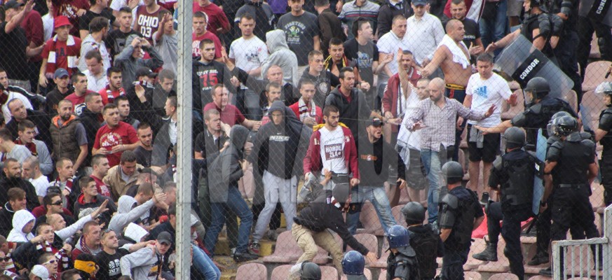 Nemile scene na Bilinom Polju, policija istjerala navijače Sarajeva s tribine Nemile scene na Bilinom Polju, policija istjerala navijače Sarajeva s tribine
