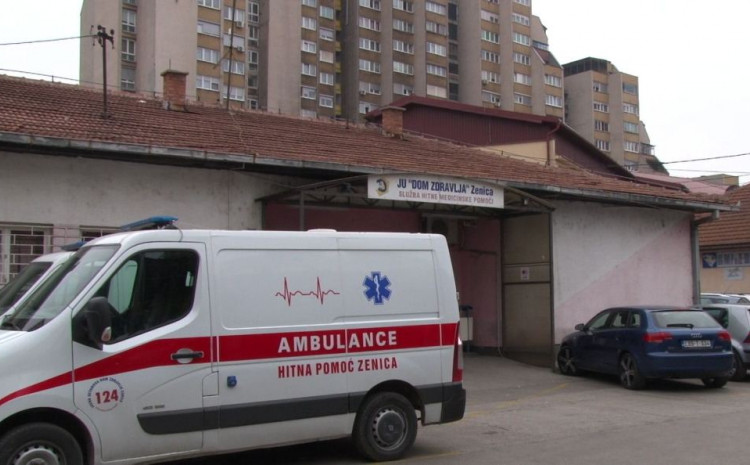 Tešanj: Izašao proslaviti 18. rođendan, pozlilo mu pa preminuo Tešanj: Izašao proslaviti 18. rođendan, pozlilo mu pa preminuo