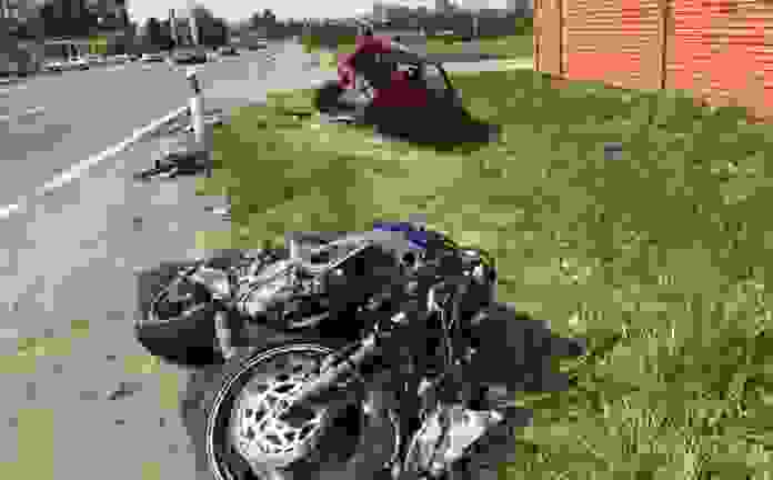 Dvojica se trkali motorima i izazvali nesreću, troje poginulih, među njima dijete (3) Dvojica se trkali motorima i izazvali nesreću, troje poginulih, među njima dijete (3)