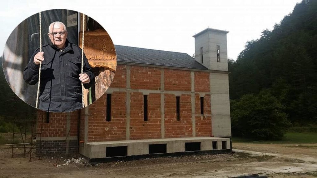 FOTO HUSEIN JE SAGRADIO KATOLIČKU CRKVU KOD BUGOJNA Prvu misu predvodit će kardinal Vinko Puljić na Gospu od Anđela FOTO HUSEIN JE SAGRADIO KATOLIČKU CRKVU KOD BUGOJNA Prvu misu predvodit će kardinal Vinko Puljić na Gospu od Anđela