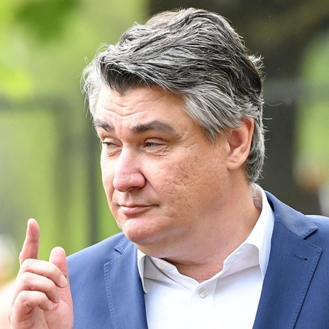 Milanović: Ide jesen, Hrvati u BiH će ići u osnivanje svoje samouprave Milanović: Ide jesen, Hrvati u BiH će ići u osnivanje svoje samouprave