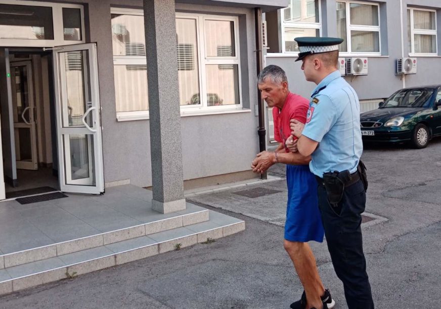 Jednu komšinicu zaklao, drugu ranio: Dobro Tešendić, krvnik iz Dervente preminuo u zatvoru Jednu komšinicu zaklao, drugu ranio: Dobro Tešendić, krvnik iz Dervente preminuo u zatvoru