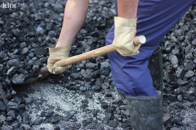 FBiH: Odobren prijem 49 radnika na određeno vrijeme u četiri rudnika FBiH: Odobren prijem 49 radnika na određeno vrijeme u četiri rudnika