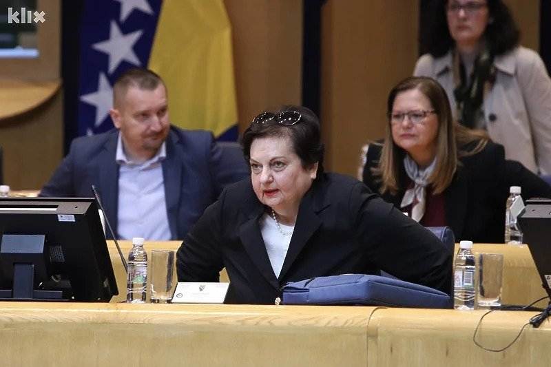 Ništa od nižih cijena osnovnih namirnica: Dom naroda BiH ne planira razmatrati smanjenje PDV-a Ništa od nižih cijena osnovnih namirnica: Dom naroda BiH ne planira razmatrati smanjenje PDV-a