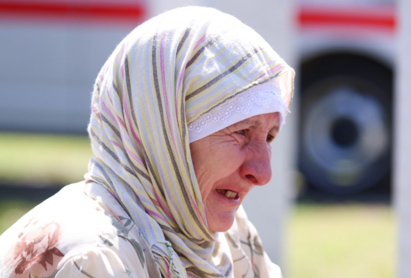 Suze u očima porodica: Ukop žrtava na šehidskom mezarju Veljaci u Bratncu održat će se danas