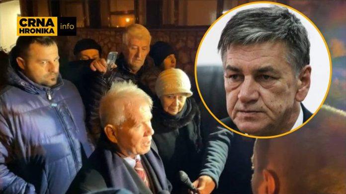 FUAD KASUMOVIĆ TVRDI DA SE SPREMA NJEGOVA LIKVIDACIJA: OBILAZE MI KUĆU, RASPITUJU SE KAD DOLAZIM FUAD KASUMOVIĆ TVRDI DA SE SPREMA NJEGOVA LIKVIDACIJA: OBILAZE MI KUĆU, RASPITUJU SE KAD DOLAZIM