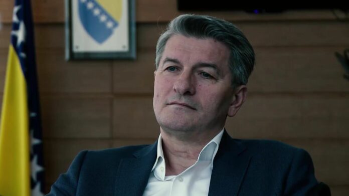 MEHMEDOVIĆ O “POLITIČKOJ AUTONOMIJI” UNUTAR SDA: NISAM HTIO PRISUSTVOVATI STRANAČKIM IFTARIMA, FINANSIRANI SU IZ BUDŽETA MEHMEDOVIĆ O “POLITIČKOJ AUTONOMIJI” UNUTAR SDA: NISAM HTIO PRISUSTVOVATI STRANAČKIM IFTARIMA, FINANSIRANI SU IZ BUDŽETA