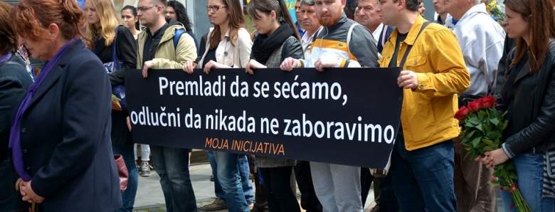 Mladi iz Srbije danas će se pokloniti stradaloj tuzlanskoj mladosti Mladi iz Srbije danas će se pokloniti stradaloj tuzlanskoj mladosti