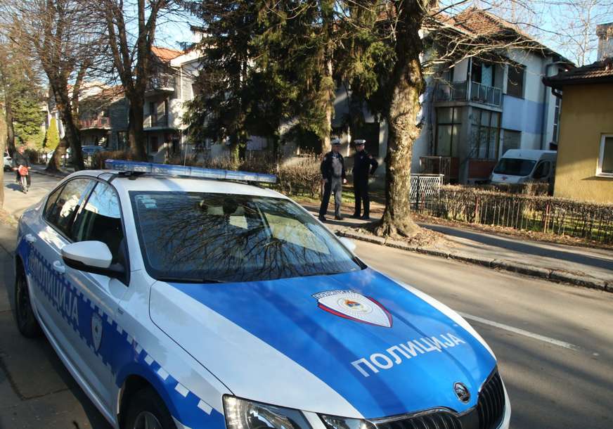 UHAPŠEN PJEŠAK U TESLIĆU Mrtav pijan hodao ulicom UHAPŠEN PJEŠAK U TESLIĆU Mrtav pijan hodao ulicom