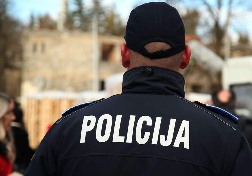 Izbo brata nožem u porodičnoj kući Izbo brata nožem u porodičnoj kući