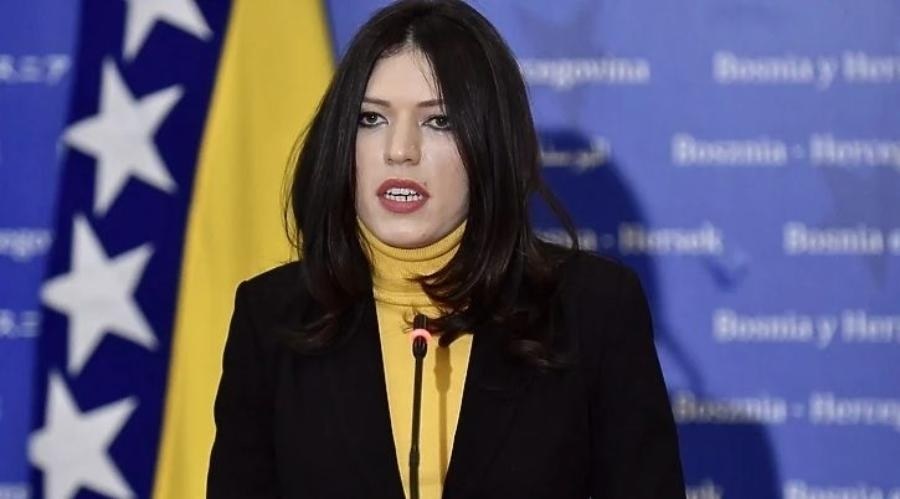 SANJA VULIĆ NE KRIJE OGORČENJE: "Tegeltija bi se u Vijeću sigurnosti obraćao kako priliči ozbiljnim političarima, za razliku od Džaferovića..." SANJA VULIĆ NE KRIJE OGORČENJE: "Tegeltija bi se u Vijeću sigurnosti obraćao kako priliči ozbiljnim političarima, za razliku od Džaferovića..."