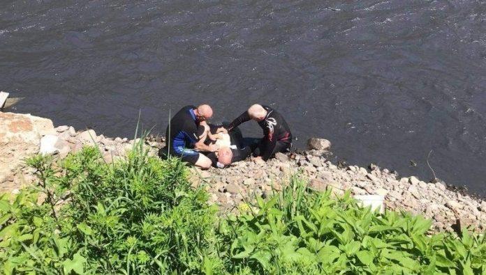 Kod Žepča utopio se rafter u rijeci Bosni Kod Žepča utopio se rafter u rijeci Bosni
